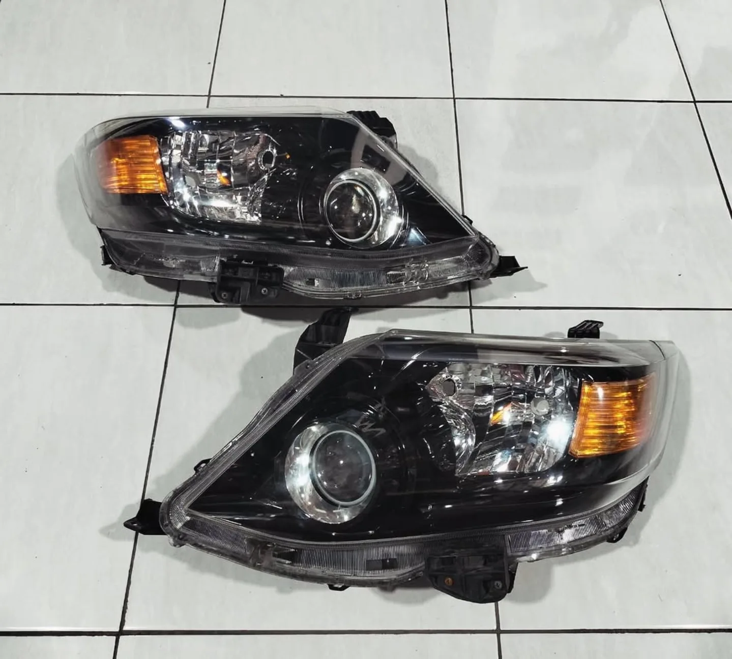 HEADLAMP FORTUNER VNT 2013 thumbnail 2
